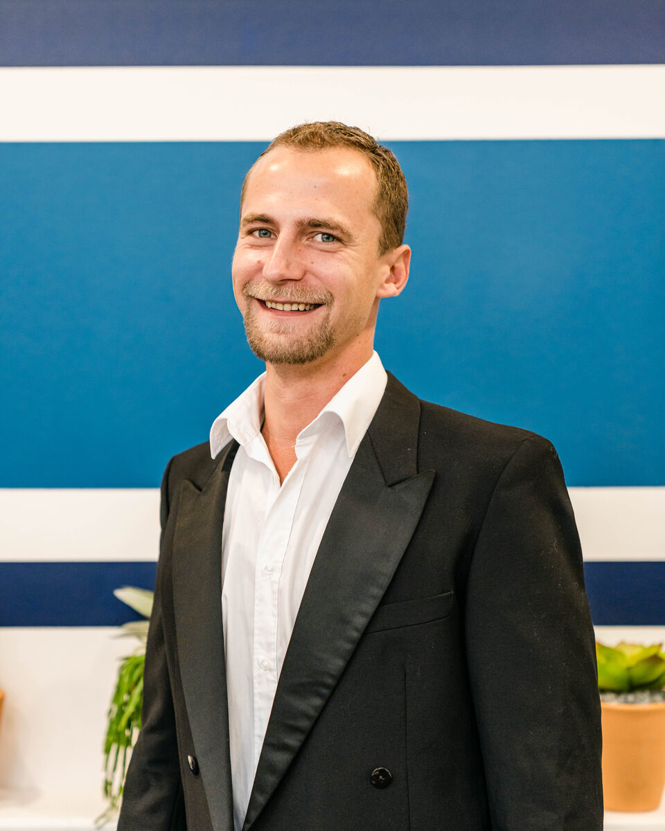 Portrait de Florian Thielen, souriant